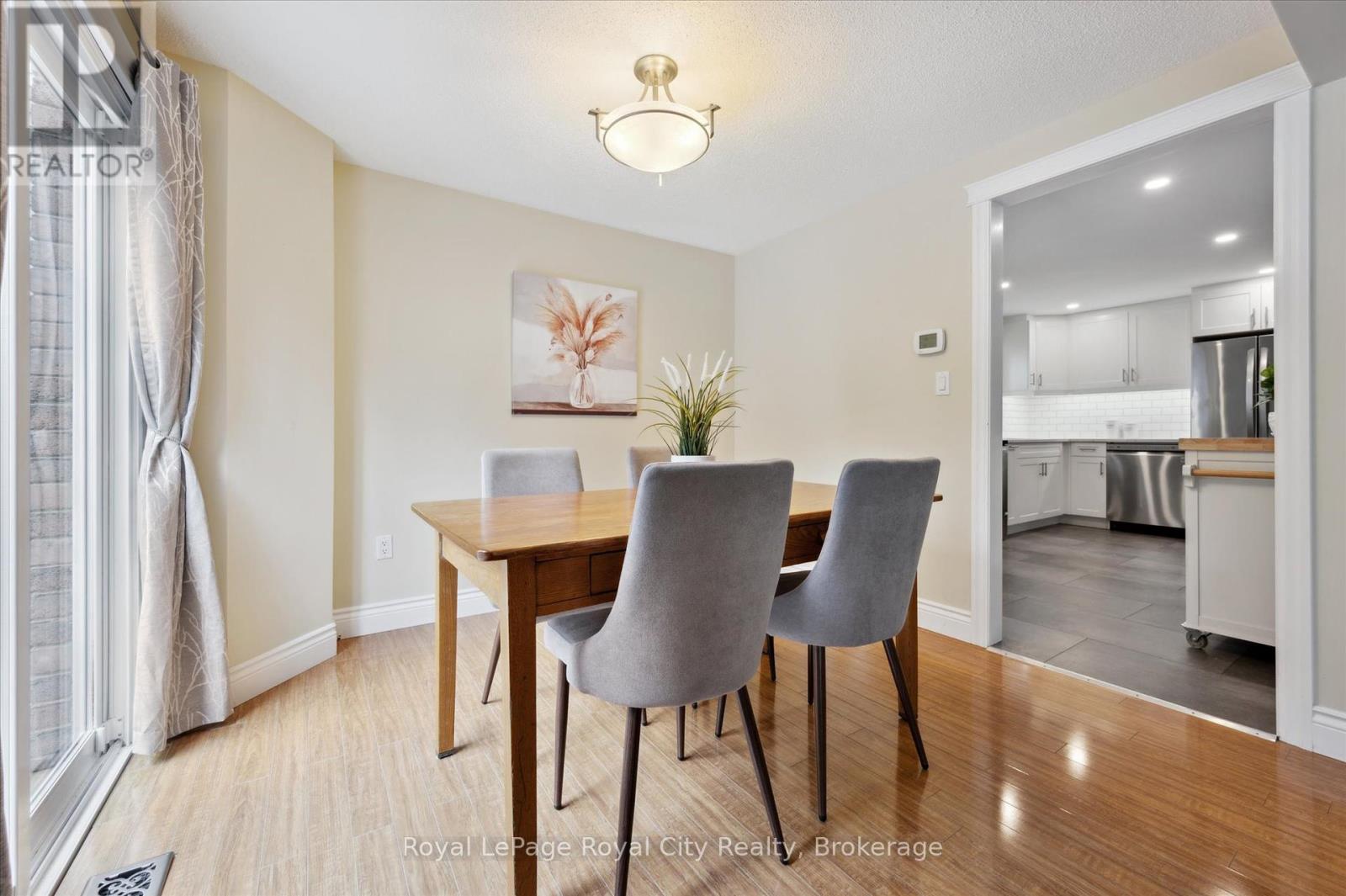 407 Otterbein Road, Kitchener, Ontario  N2B 3V8 - Photo 16 - X12212292
