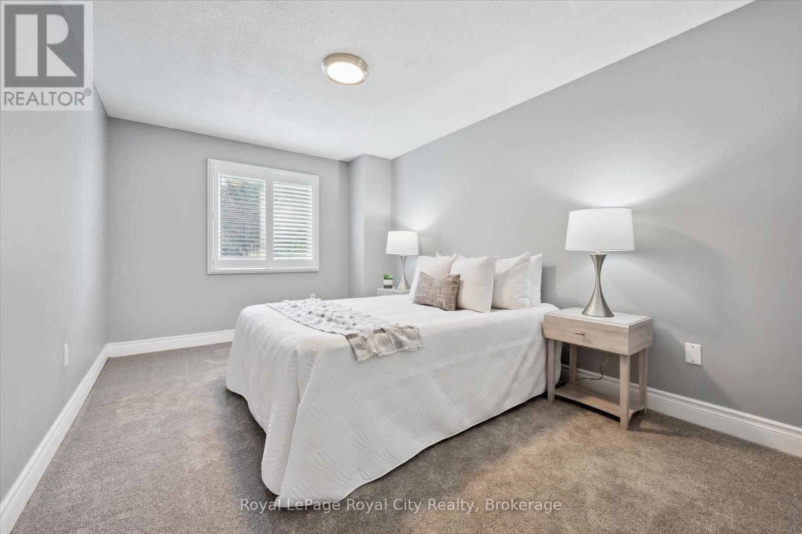 407 Otterbein Road, Kitchener, Ontario  N2B 3V8 - Photo 26 - X12212292