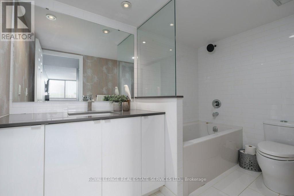 705 - 4235 Sherwoodtowne Boulevard, Mississauga, Ontario  L4Z 1W3 - Photo 31 - W12211993