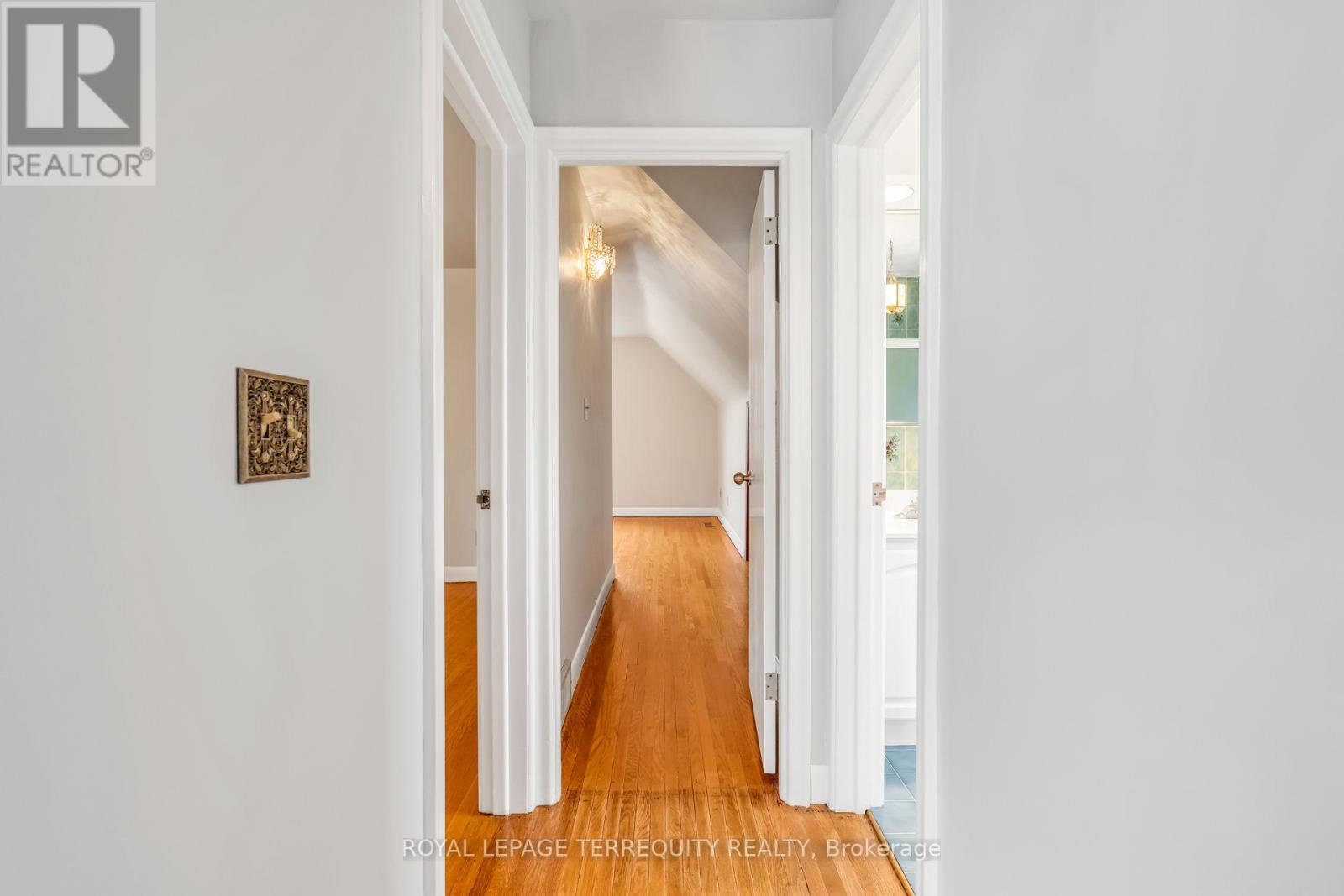 15 Vassar Drive, Toronto, Ontario  M9B 5E9 - Photo 15 - W12211999