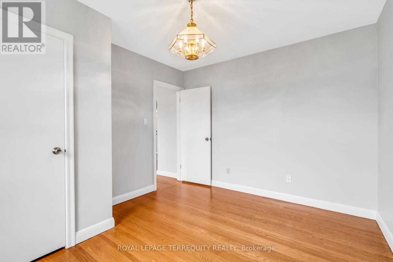 15 Vassar Drive, Toronto, Ontario  M9B 5E9 - Photo 23 - W12211999