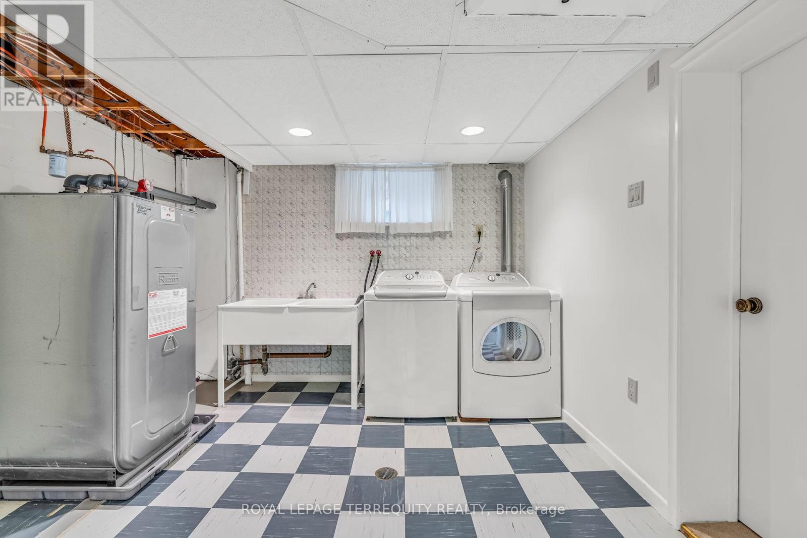 15 Vassar Drive, Toronto, Ontario  M9B 5E9 - Photo 28 - W12211999