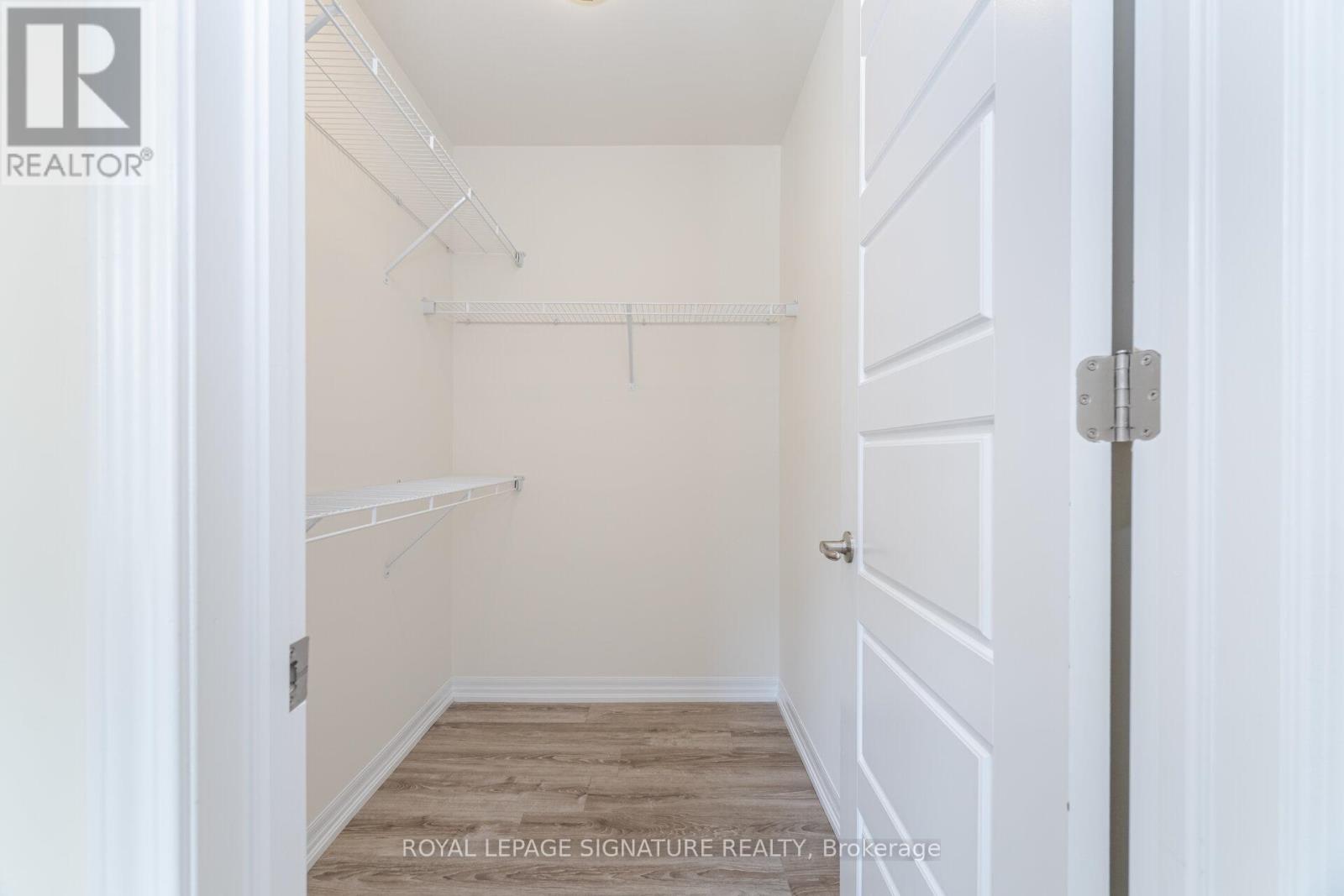 242 Harold Dent Trail, Oakville (Go Glenorchy), Ontario  L6M 1S2 - Photo 11 - W12212025