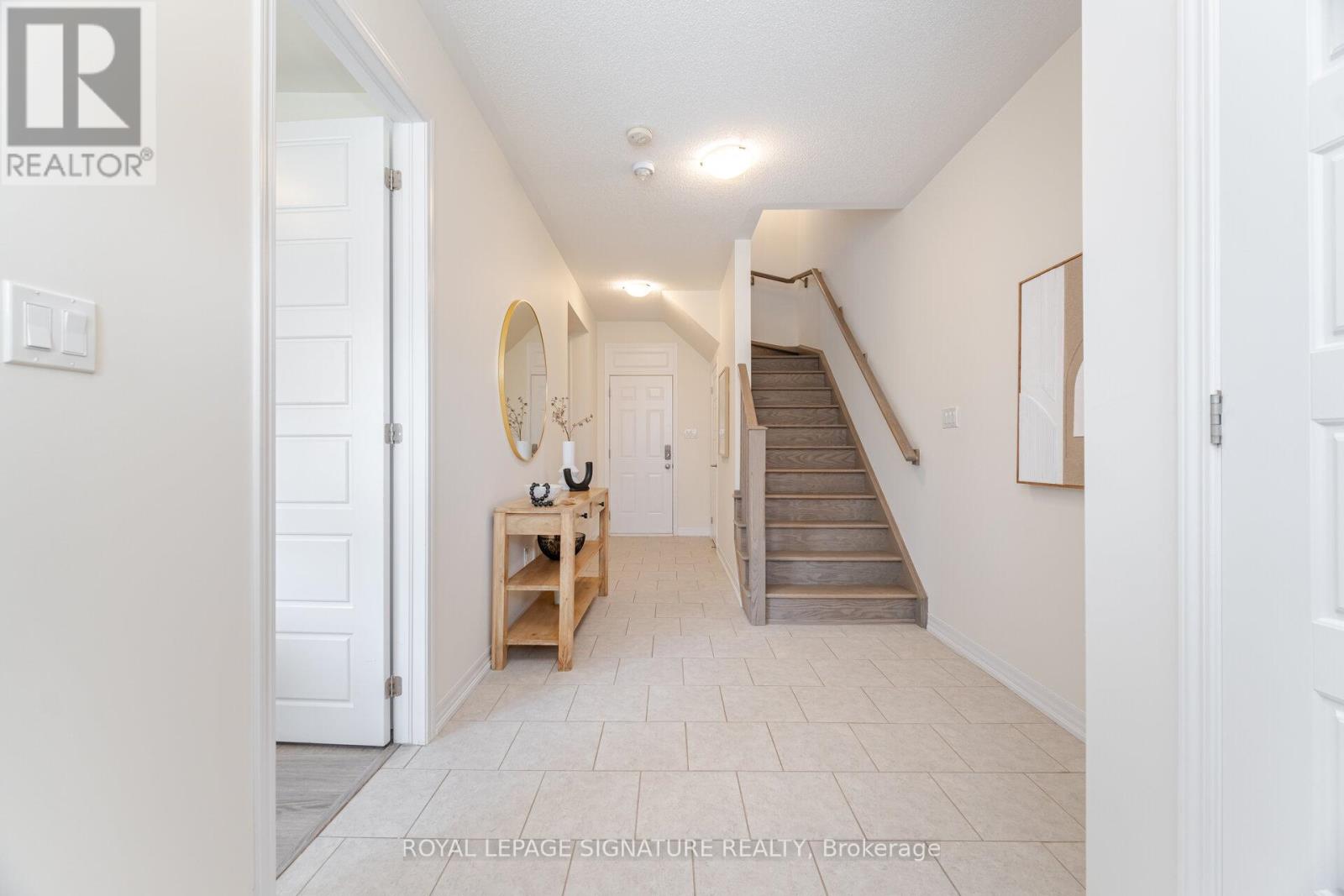 242 Harold Dent Trail, Oakville (Go Glenorchy), Ontario  L6M 1S2 - Photo 2 - W12212025