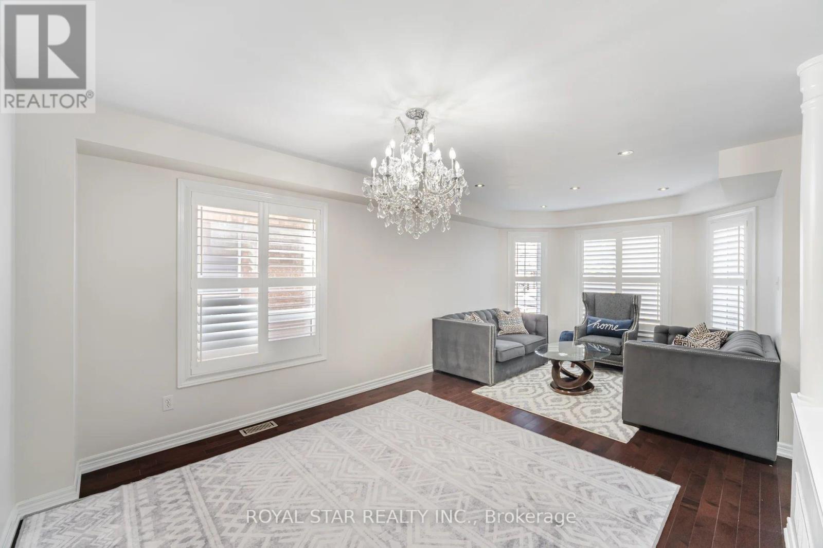 144 Barleyfield Road, Brampton (Sandringham-Wellington), Ontario  L6R 2K3 - Photo 10 - W12212030