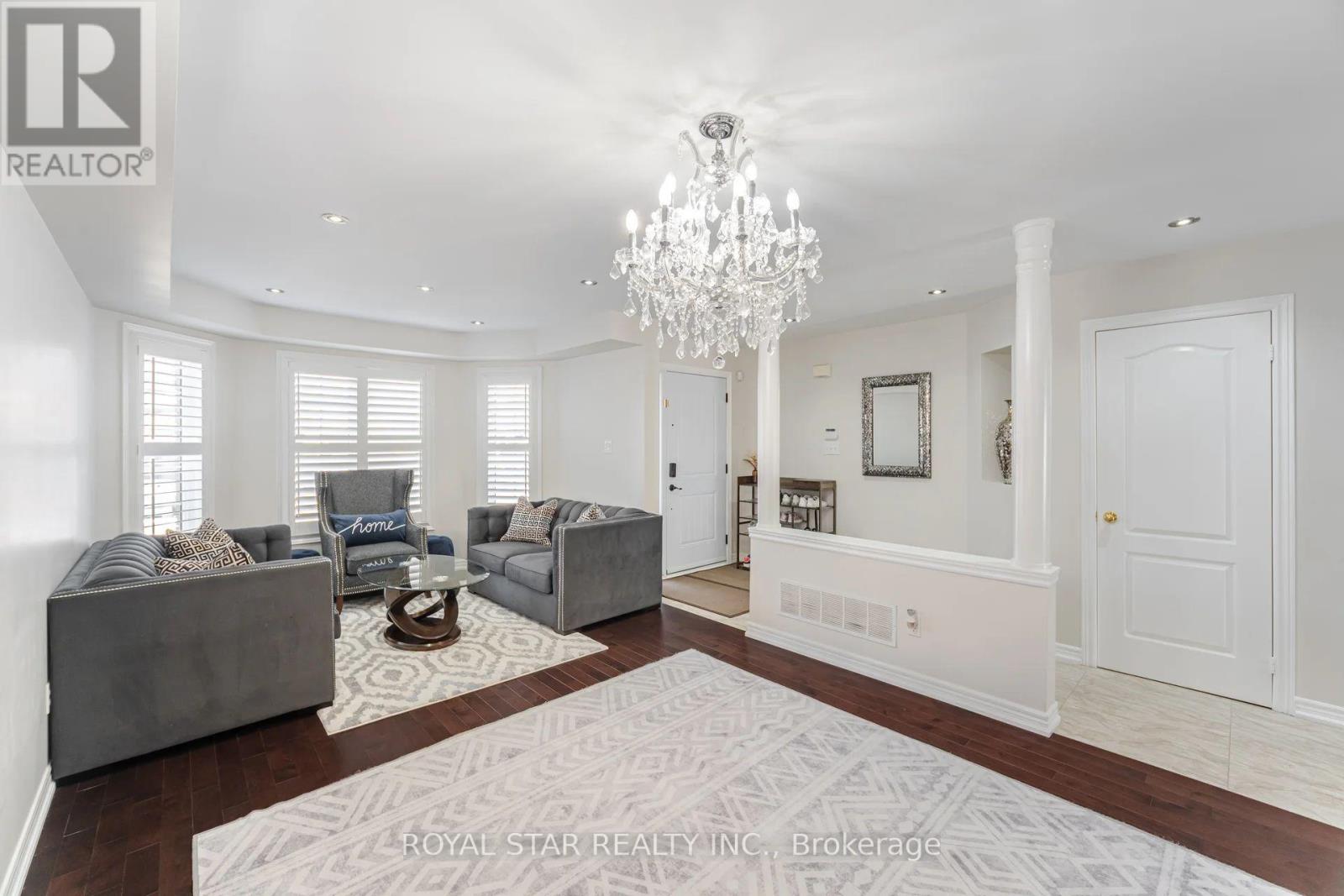 144 Barleyfield Road, Brampton (Sandringham-Wellington), Ontario  L6R 2K3 - Photo 11 - W12212030