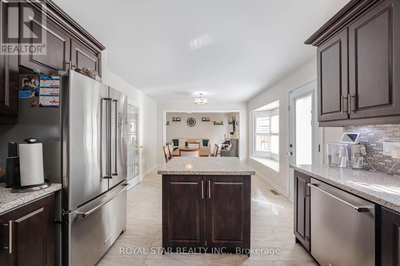 144 Barleyfield Road, Brampton (Sandringham-Wellington), Ontario  L6R 2K3 - Photo 19 - W12212030