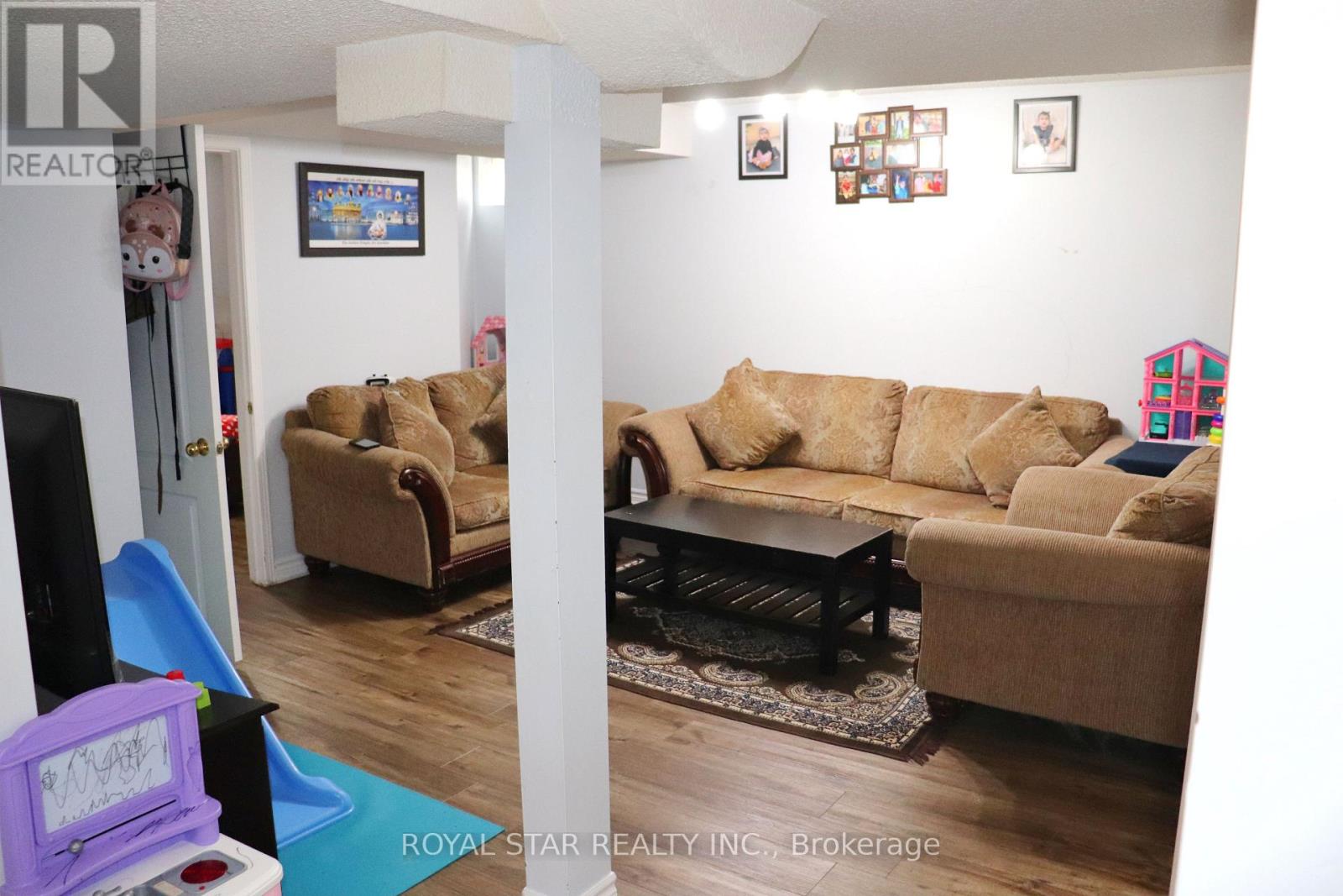 144 Barleyfield Road, Brampton (Sandringham-Wellington), Ontario  L6R 2K3 - Photo 46 - W12212030