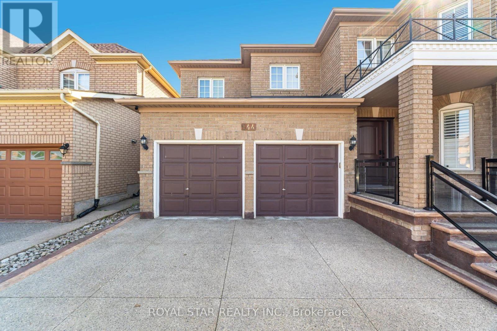 144 Barleyfield Road, Brampton (Sandringham-Wellington), Ontario  L6R 2K3 - Photo 6 - W12212030