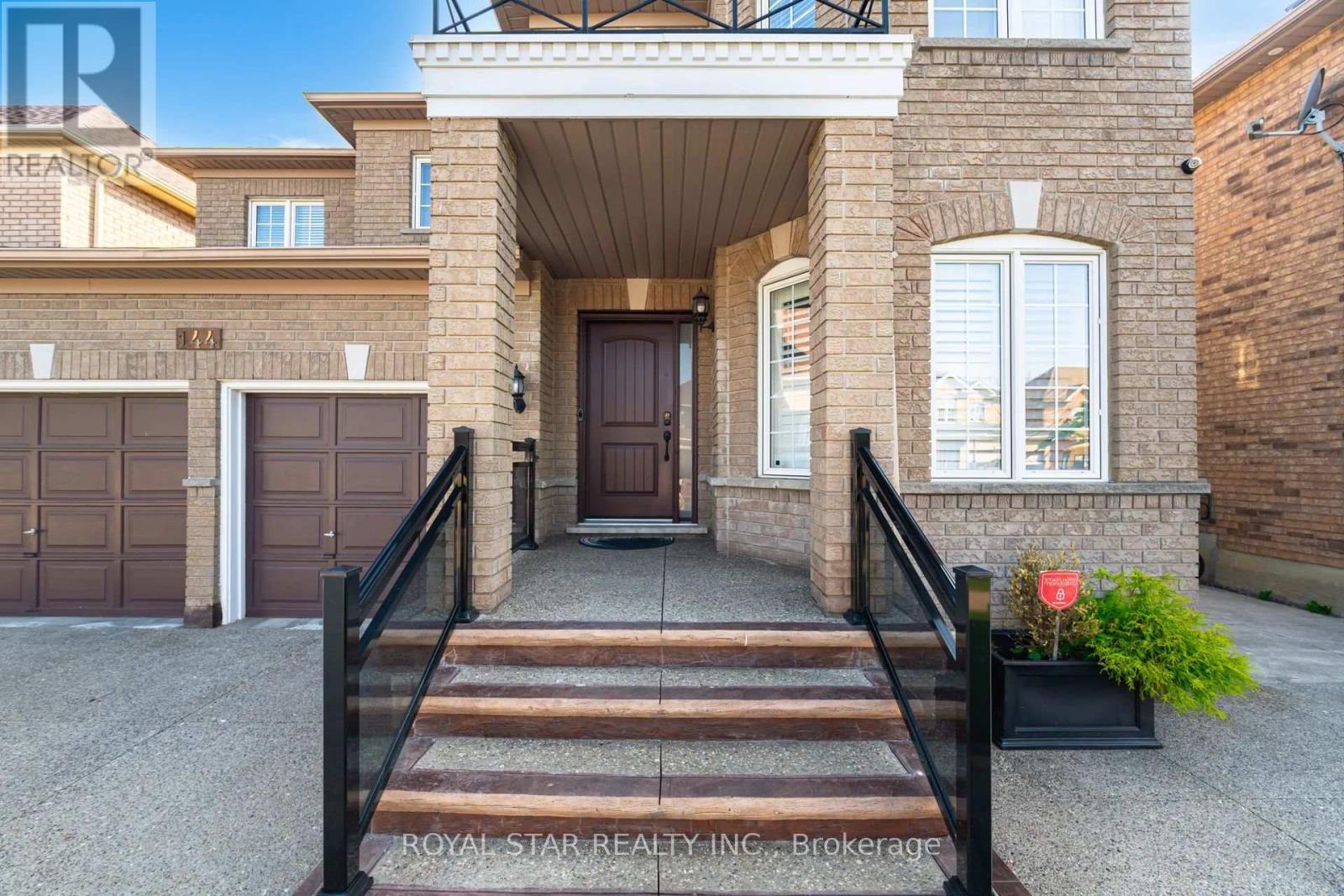 144 Barleyfield Road, Brampton (Sandringham-Wellington), Ontario  L6R 2K3 - Photo 7 - W12212030