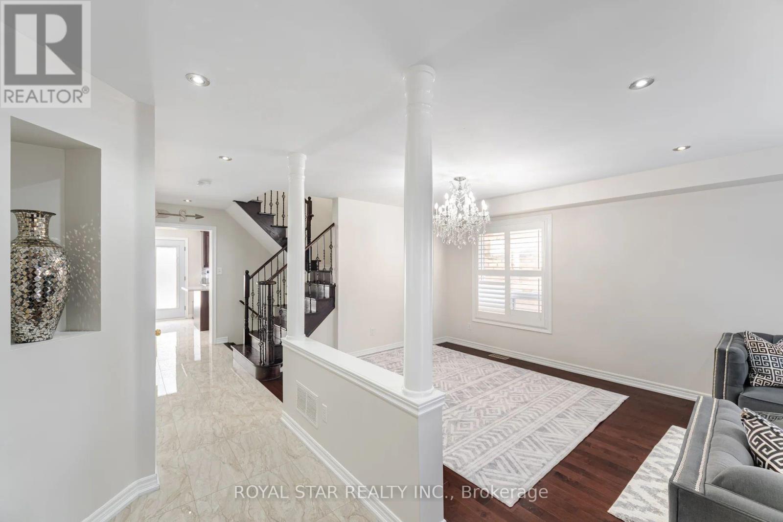 144 Barleyfield Road, Brampton (Sandringham-Wellington), Ontario  L6R 2K3 - Photo 9 - W12212030