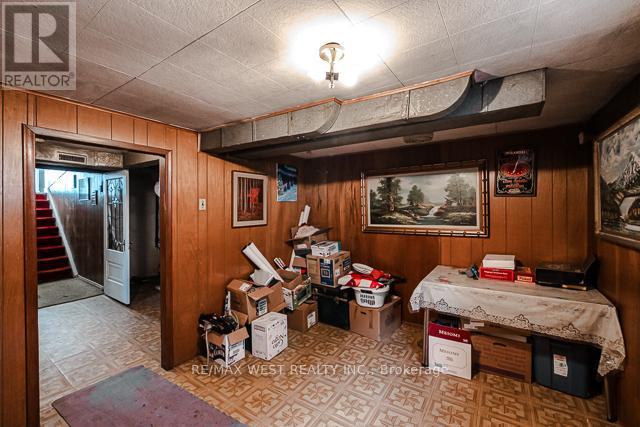 1081 Islington Avenue, Toronto, Ontario  M8Z 4R8 - Photo 10 - W12212047