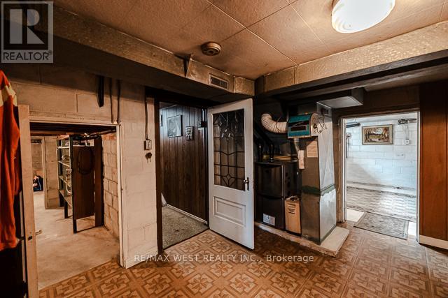 1081 Islington Avenue, Toronto, Ontario  M8Z 4R8 - Photo 11 - W12212047