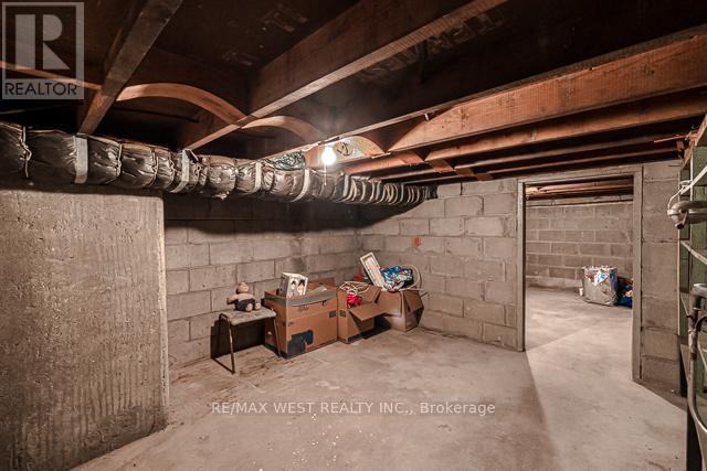 1081 Islington Avenue, Toronto, Ontario  M8Z 4R8 - Photo 16 - W12212047