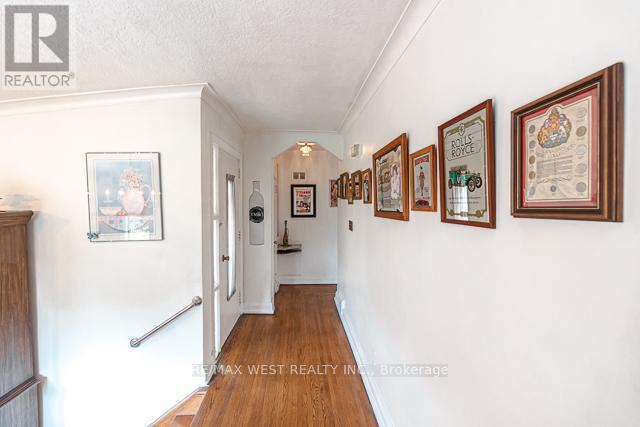 1081 Islington Avenue, Toronto, Ontario  M8Z 4R8 - Photo 32 - W12212047