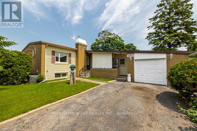 1081 Islington Avenue, Toronto, Ontario  M8Z 4R8 - Photo 4 - W12212047