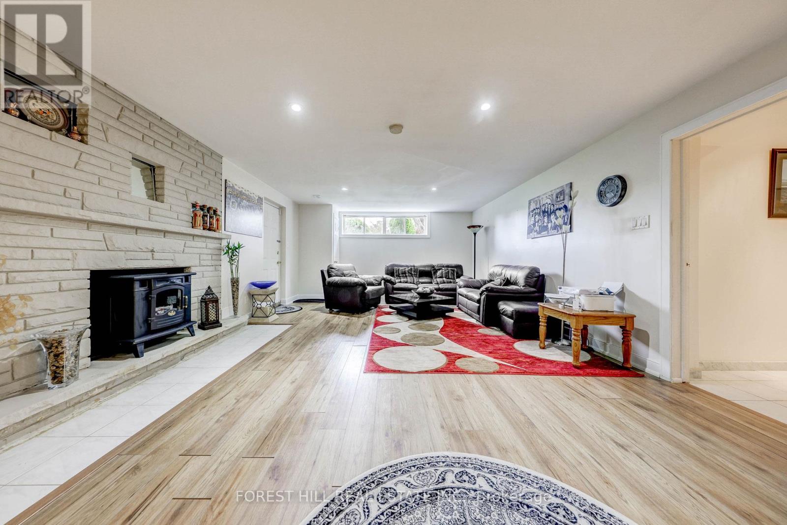 89 Portage Avenue, Toronto (Humberlea-Pelmo Park), Ontario  M9N 3H2 - Photo 21 - W12212067