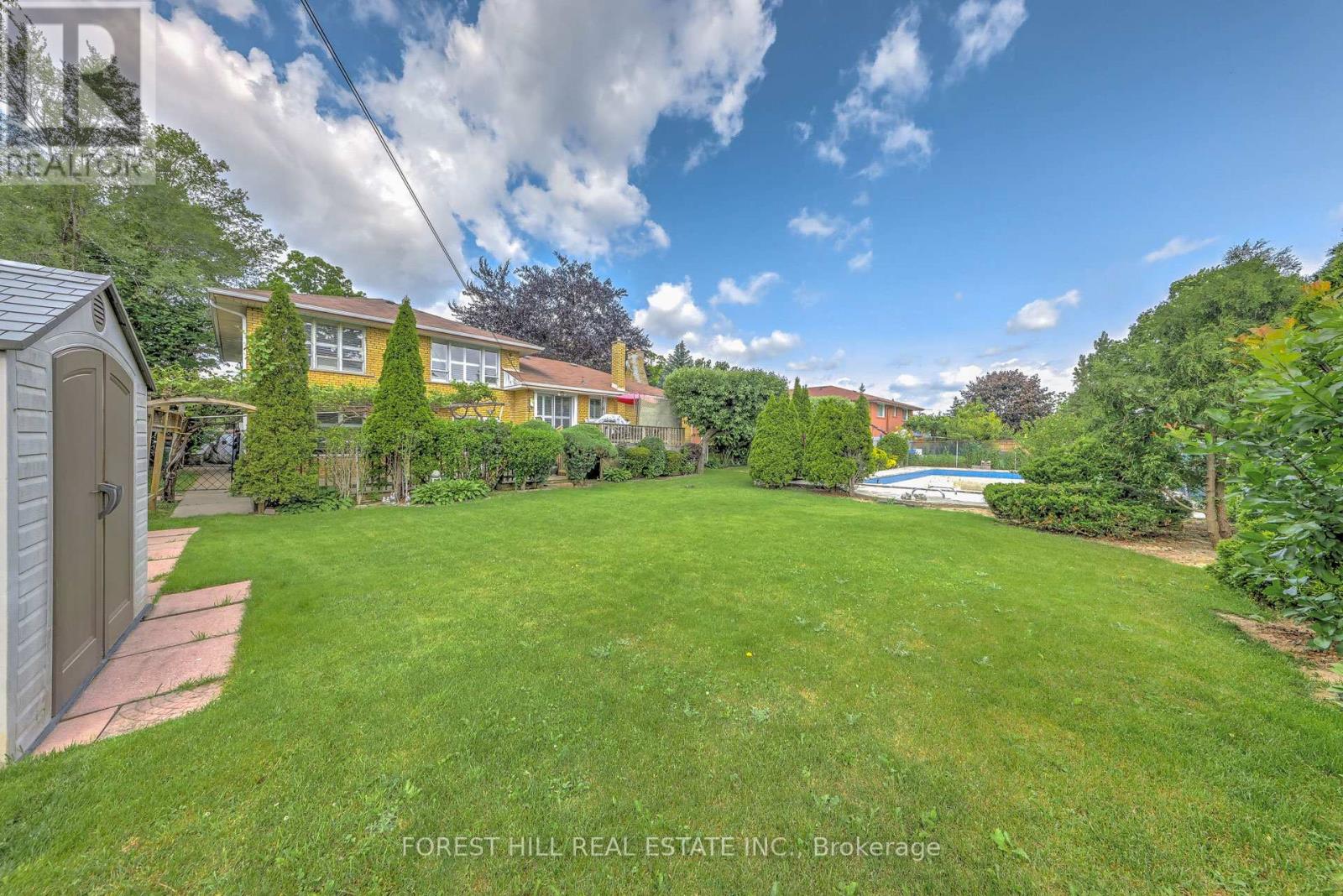 89 Portage Avenue, Toronto (Humberlea-Pelmo Park), Ontario  M9N 3H2 - Photo 28 - W12212067