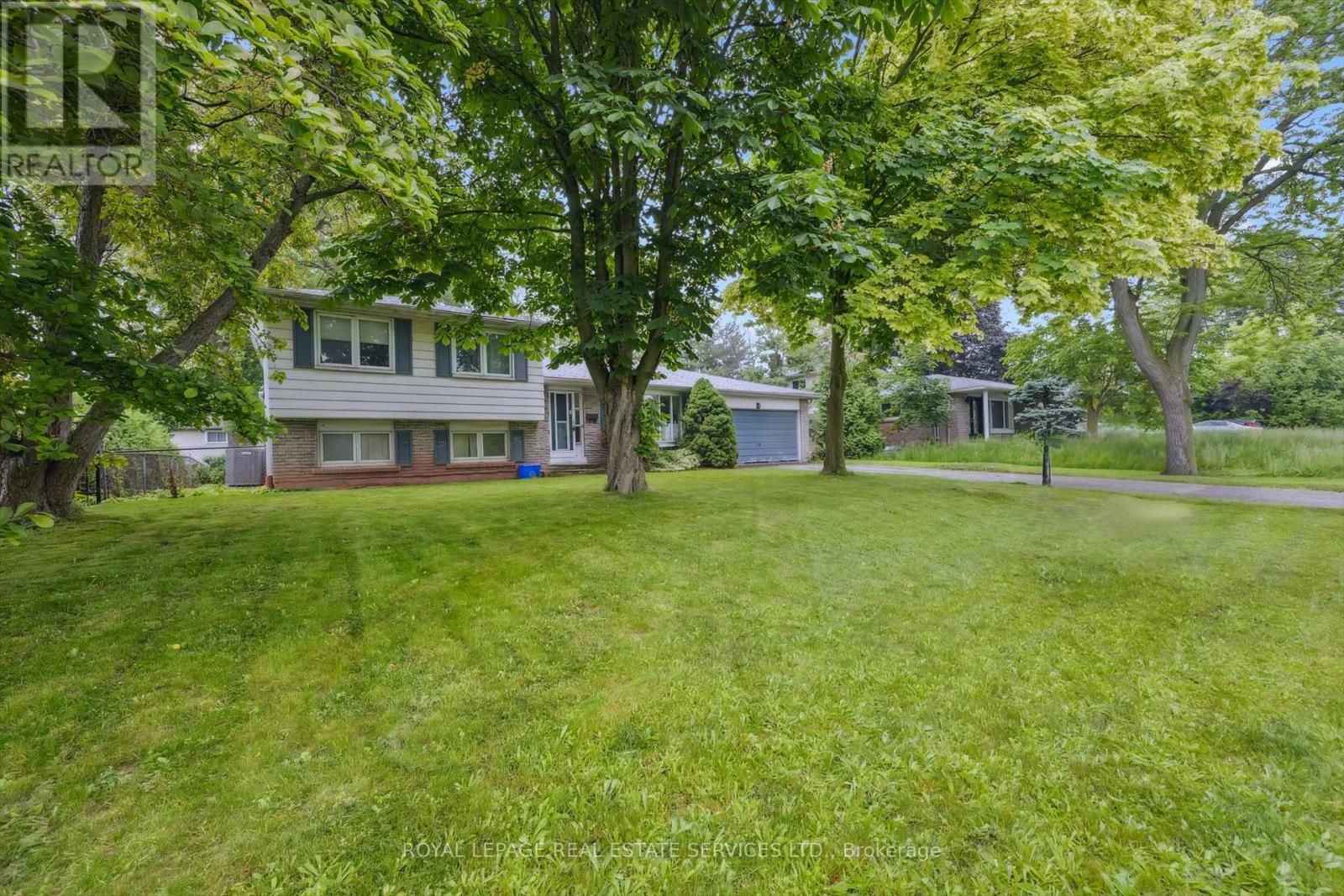 2138 Rebecca Street, Oakville, Ontario  L6L 2A5 - Photo 3 - W12212074