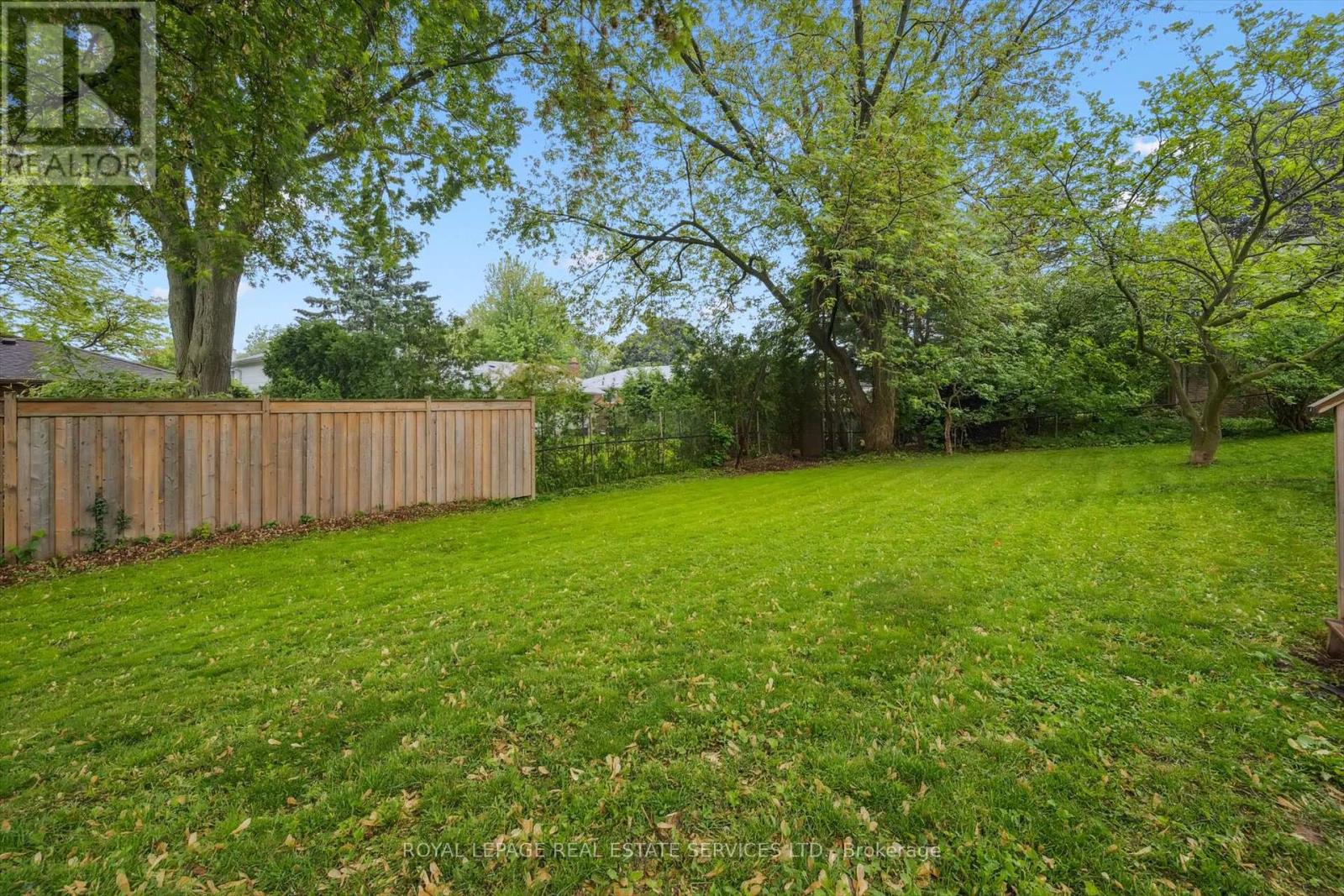 2138 Rebecca Street, Oakville, Ontario  L6L 2A5 - Photo 8 - W12212074