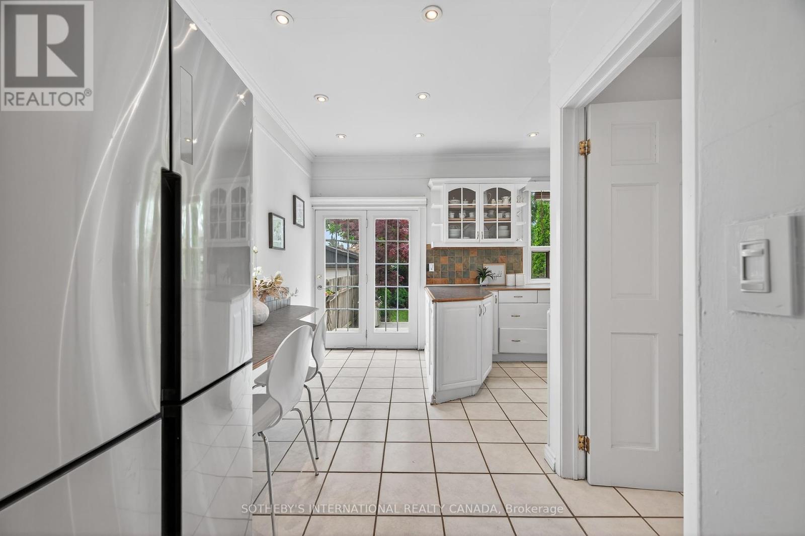 23 Morland Road, Toronto, Ontario  M6S 2M7 - Photo 13 - W12212087