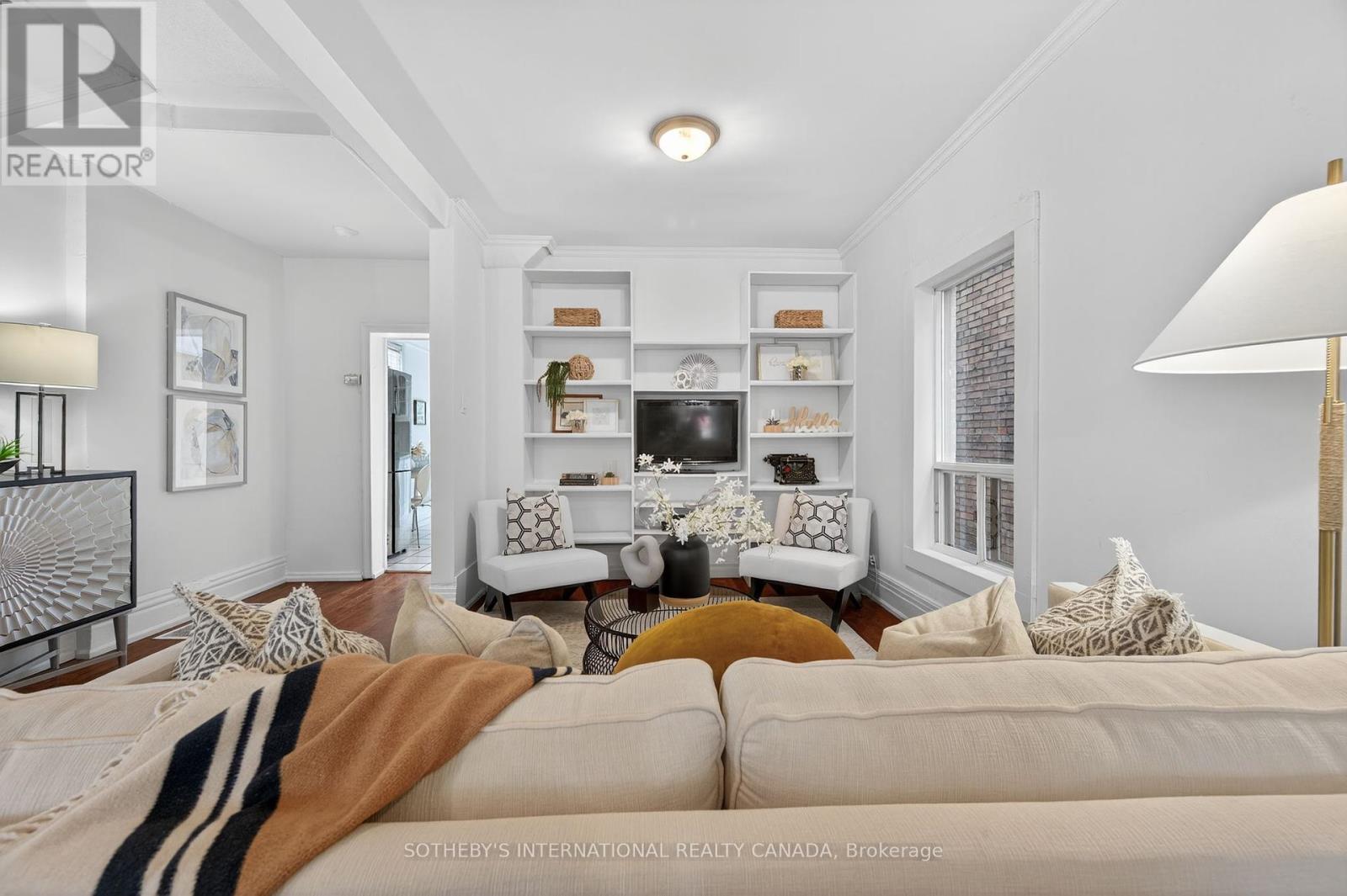 23 Morland Road, Toronto, Ontario  M6S 2M7 - Photo 6 - W12212087