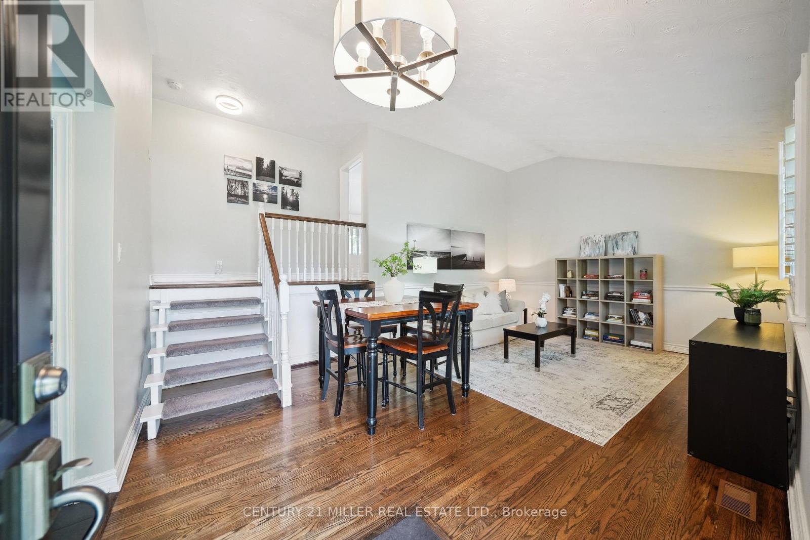 5455 Randolph Crescent, Burlington (Appleby), Ontario  L7L 3C4 - Photo 9 - W12212100