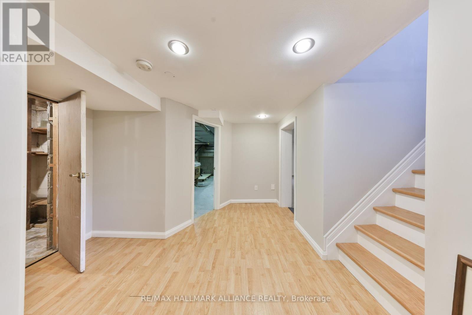 174 Chartwell Road, Oakville, Ontario  L6J 3Z8 - Photo 15 - W12212101