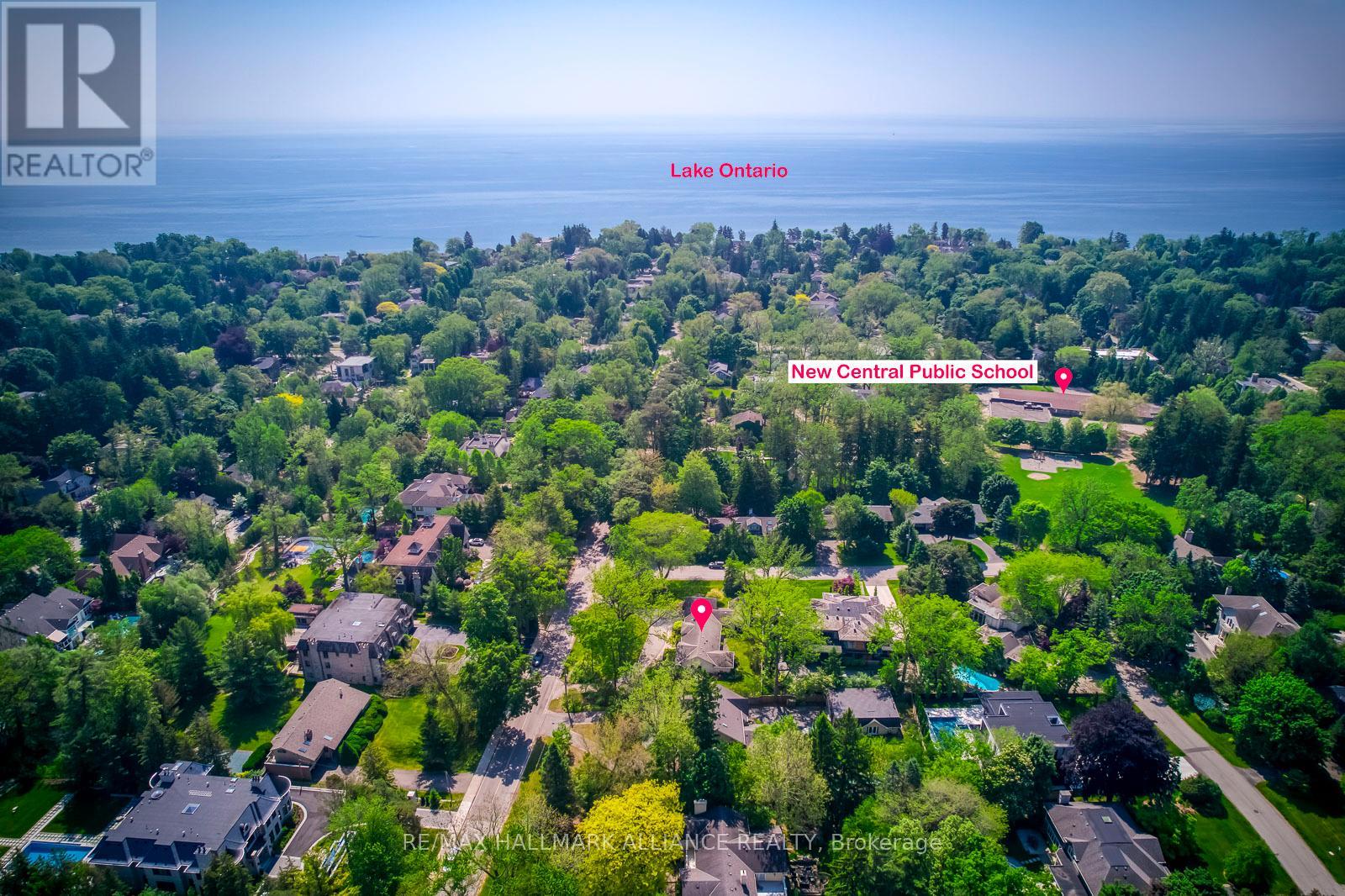 174 Chartwell Road, Oakville, Ontario  L6J 3Z8 - Photo 5 - W12212101