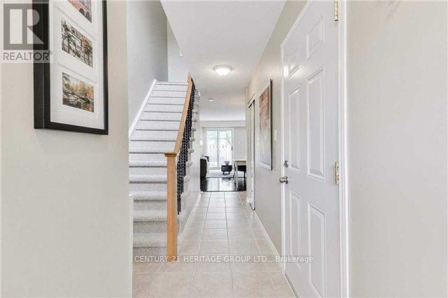 86 Collins Crescent, Brampton, Ontario  L6V 3N1 - Photo 4 - W12212112