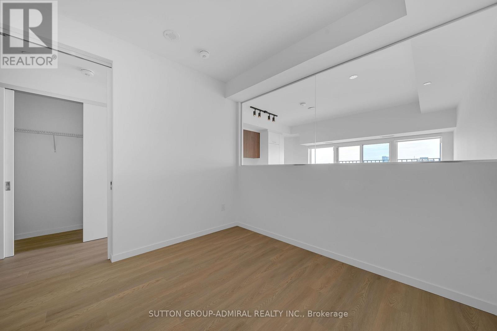 510 - 689 The Queensway, Toronto, Ontario  M8Y 1L1 - Photo 16 - W12212115