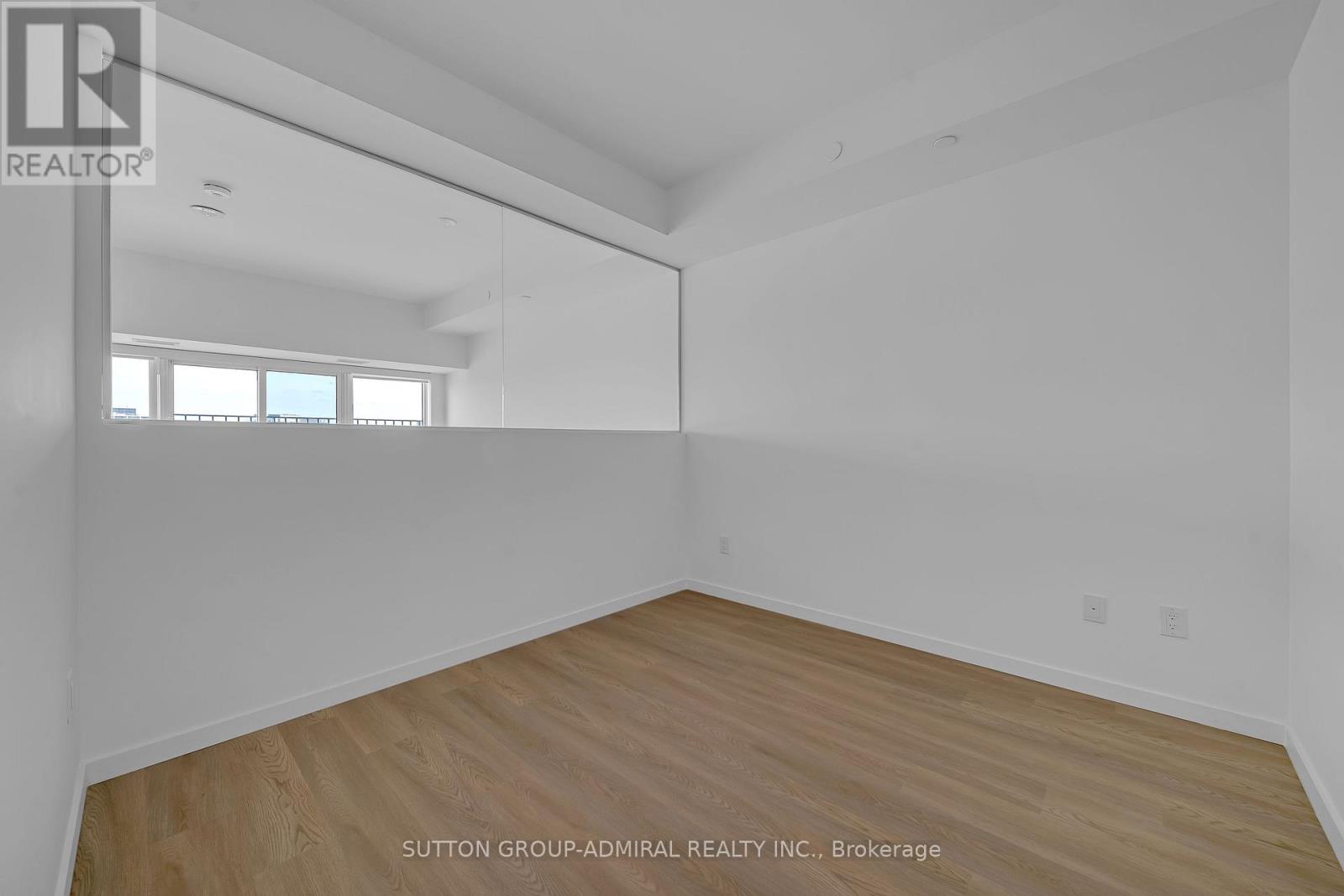 510 - 689 The Queensway, Toronto, Ontario  M8Y 1L1 - Photo 17 - W12212115