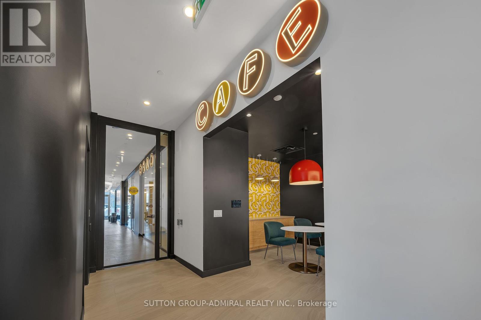 510 - 689 The Queensway, Toronto, Ontario  M8Y 1L1 - Photo 20 - W12212115