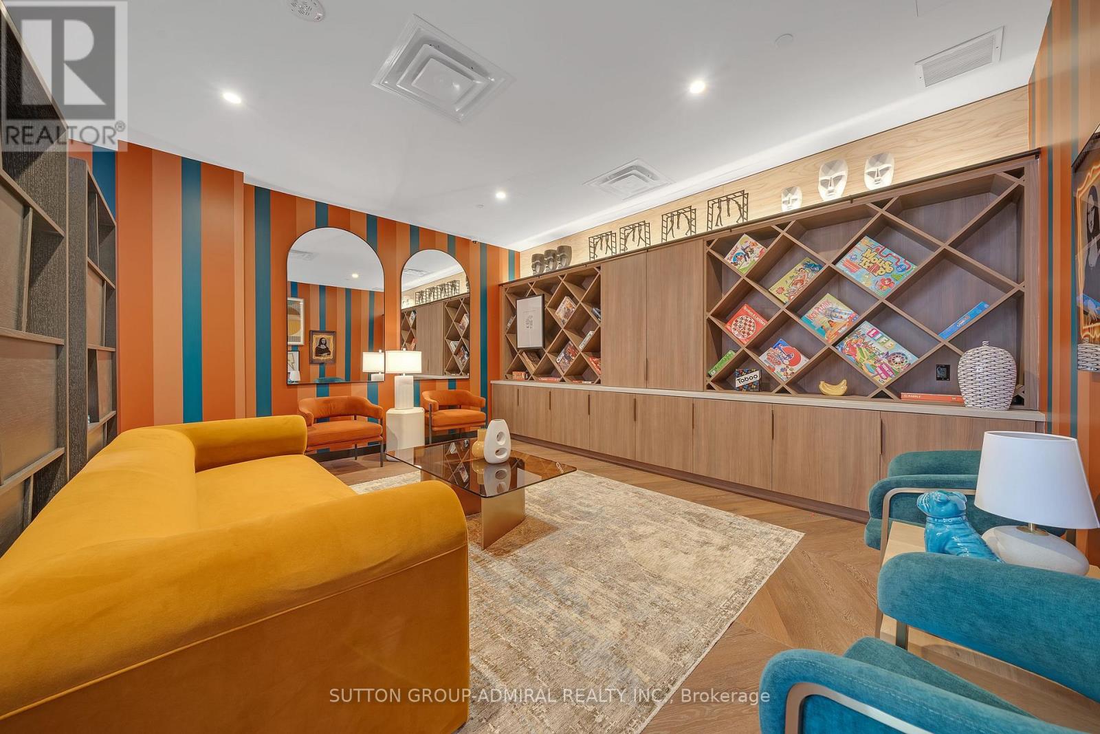 510 - 689 The Queensway, Toronto, Ontario  M8Y 1L1 - Photo 24 - W12212115