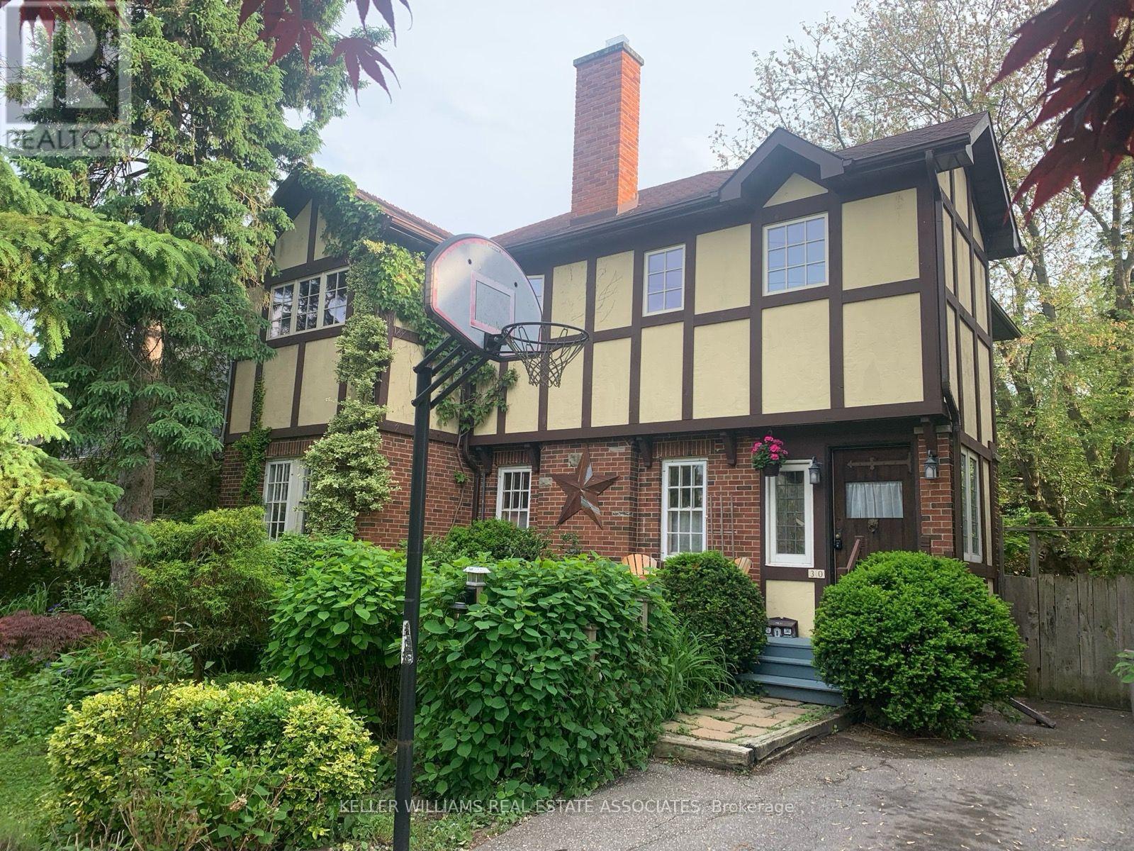 30 OAKWOOD AVENUE S, Mississauga, Ontario