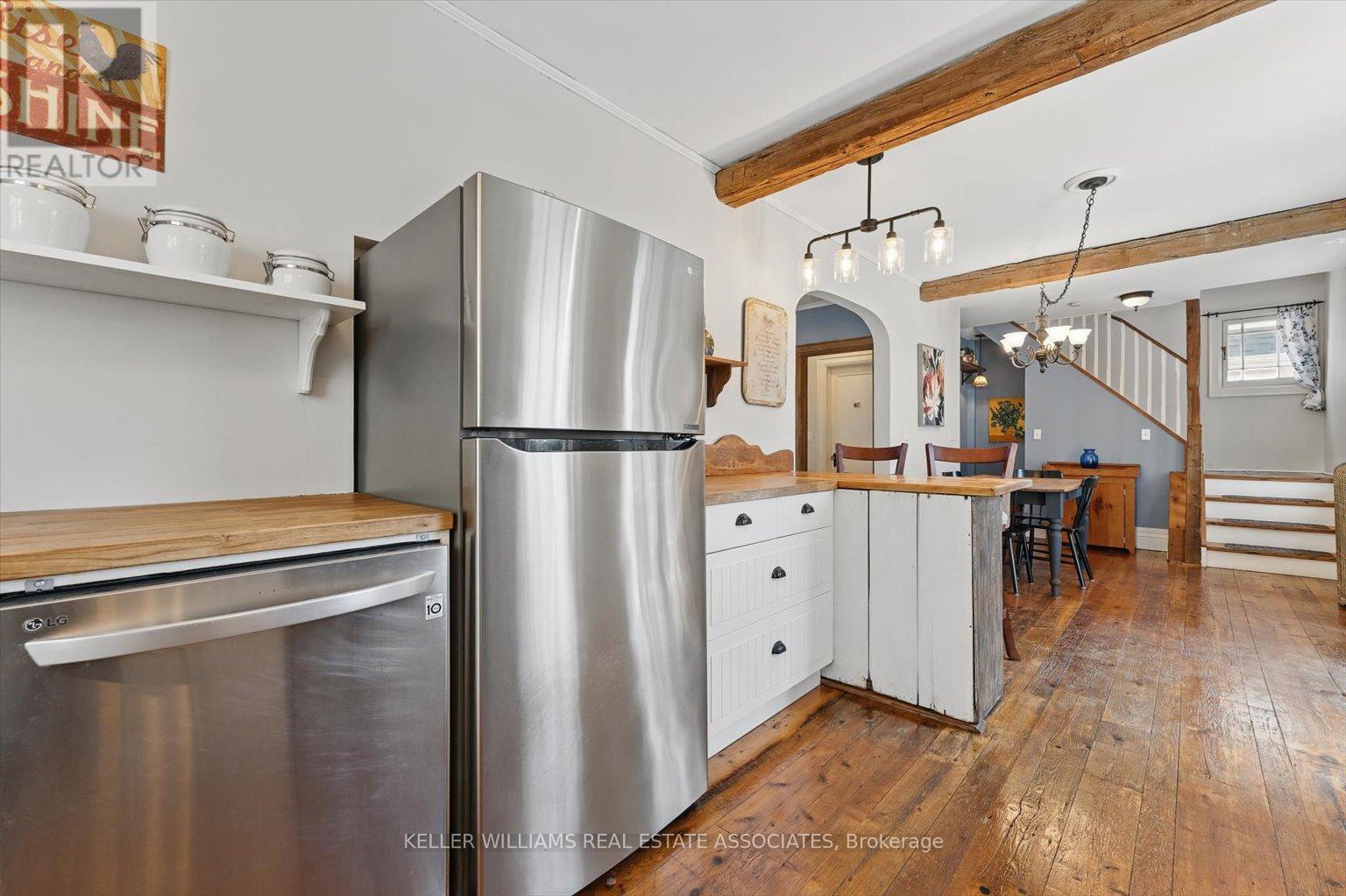 30 Oakwood Avenue S, Mississauga, Ontario  L5G 3L3 - Photo 18 - W12212158
