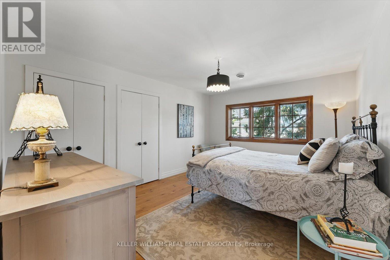 30 Oakwood Avenue S, Mississauga, Ontario  L5G 3L3 - Photo 25 - W12212158