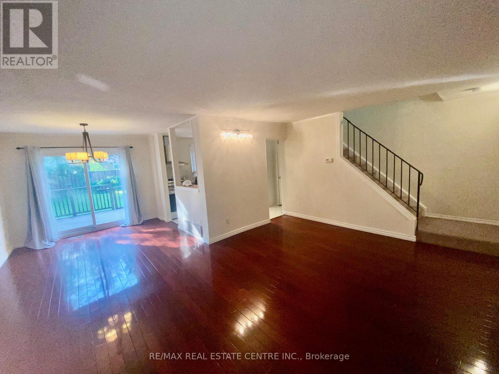2767 Andorra Circle E, Mississauga, Ontario  L5N 2H8 - Photo 19 - W12212162