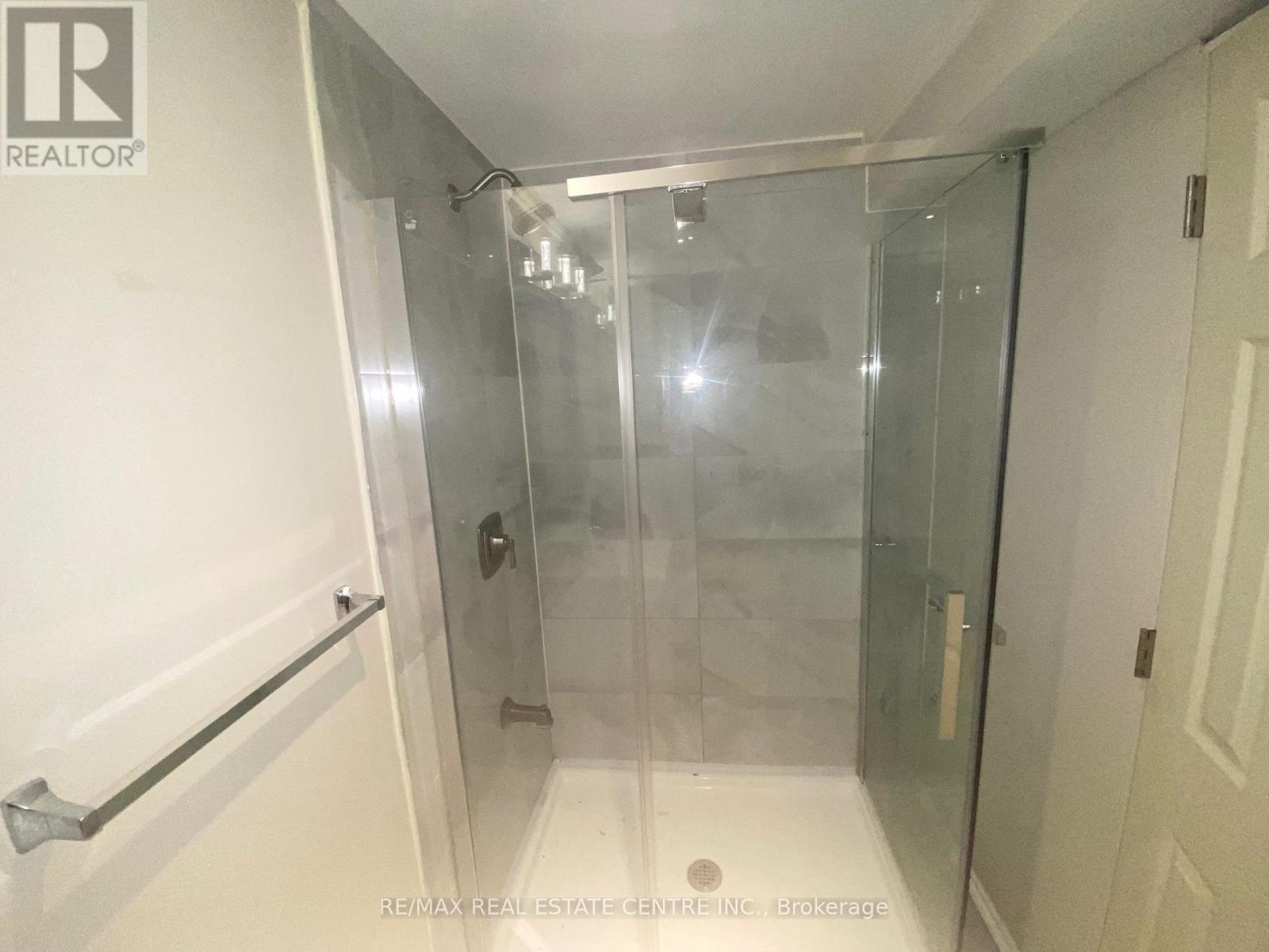 2767 Andorra Circle E, Mississauga, Ontario  L5N 2H8 - Photo 26 - W12212162