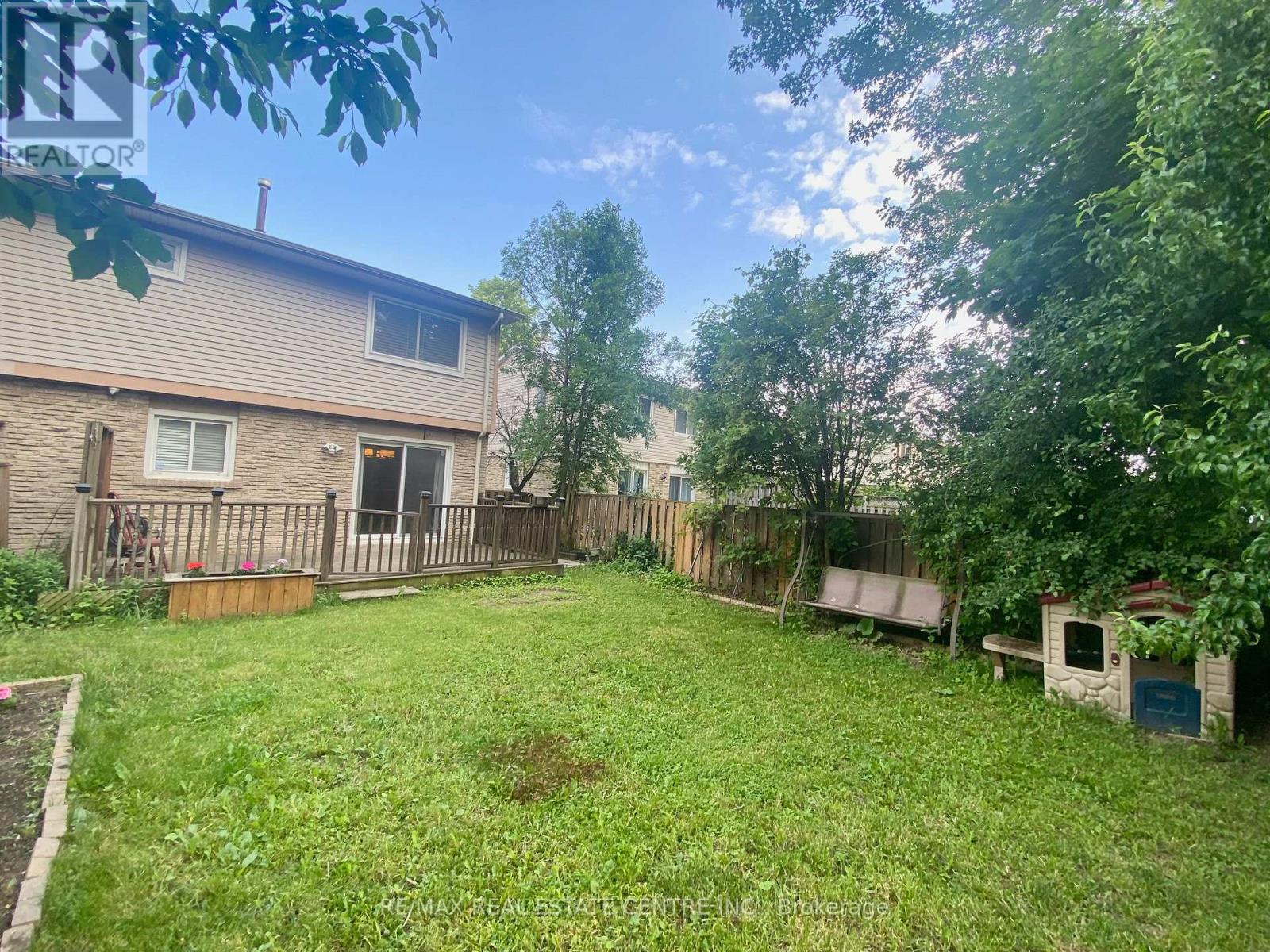 2767 Andorra Circle E, Mississauga, Ontario  L5N 2H8 - Photo 3 - W12212162