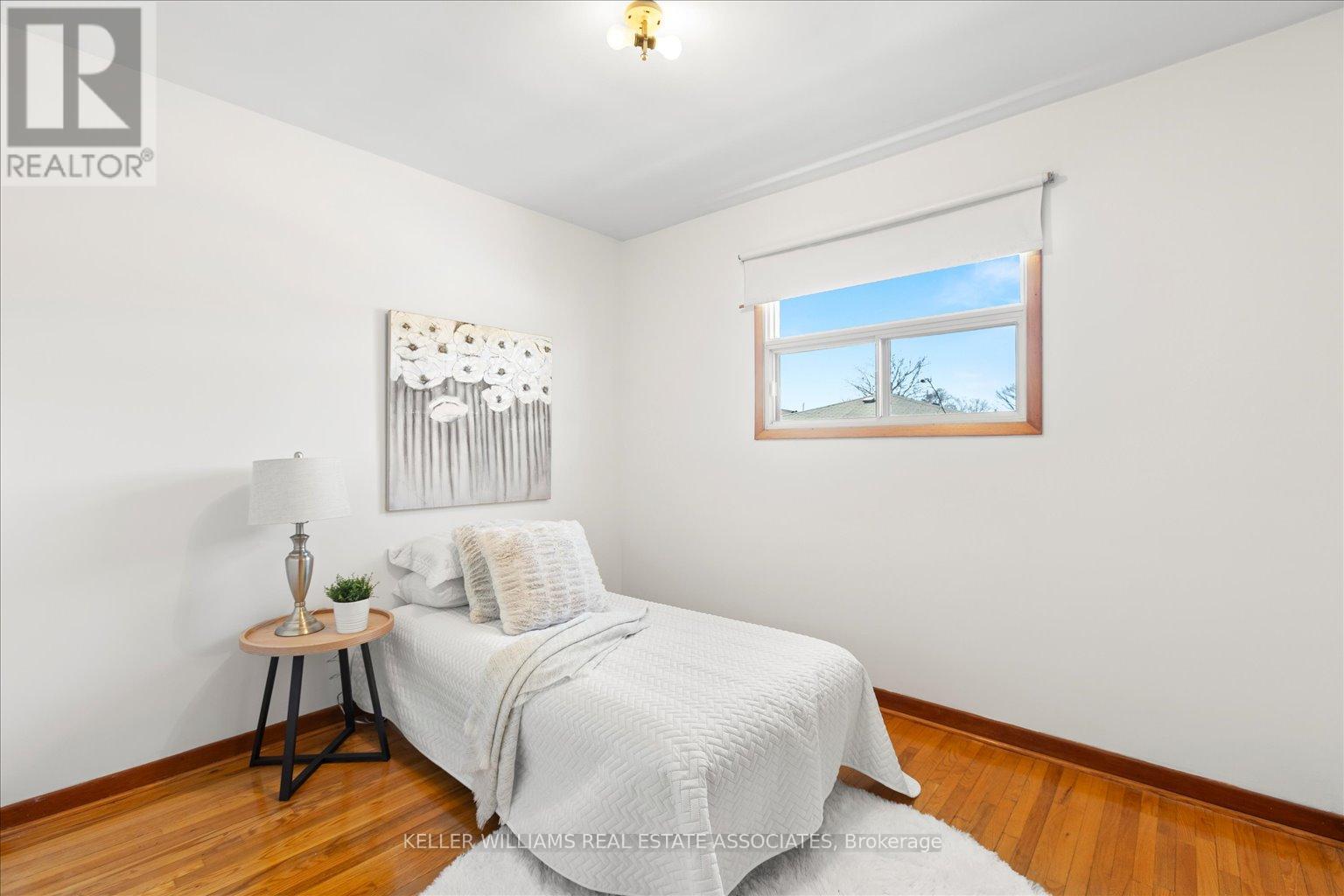 1127 Claredale Road, Mississauga, Ontario  L5G 1T7 - Photo 21 - W12212172