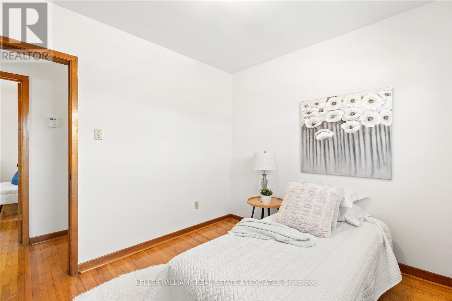1127 Claredale Road, Mississauga, Ontario  L5G 1T7 - Photo 22 - W12212172