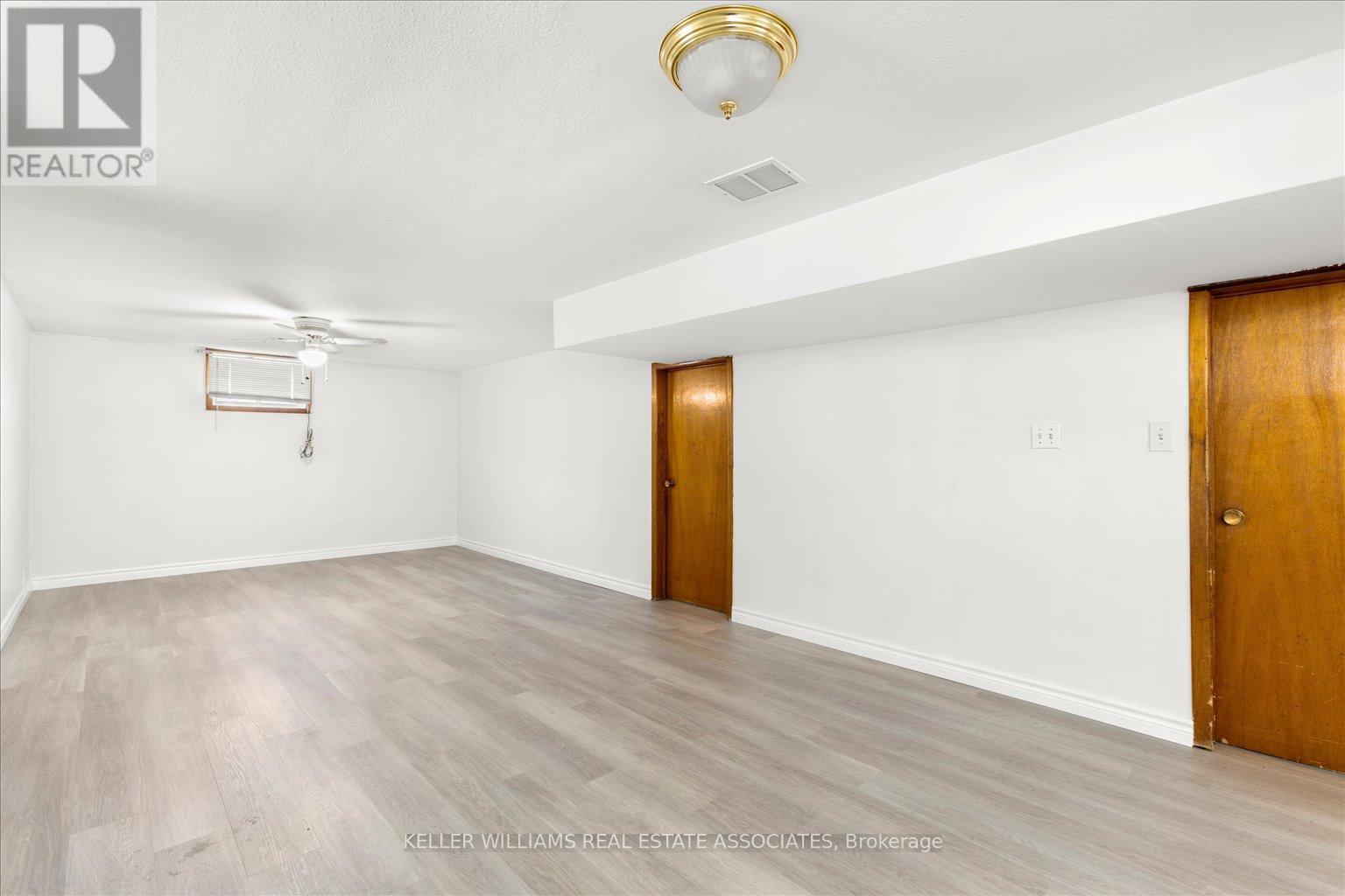 1127 Claredale Road, Mississauga, Ontario  L5G 1T7 - Photo 32 - W12212172