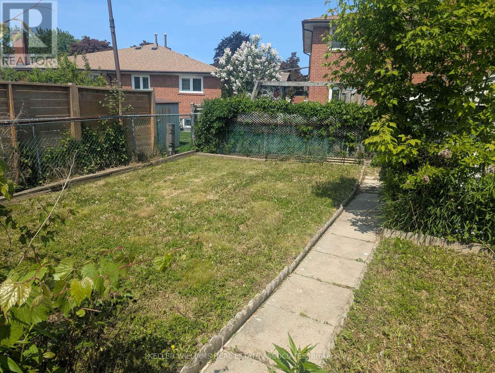 1127 Claredale Road, Mississauga, Ontario  L5G 1T7 - Photo 37 - W12212172