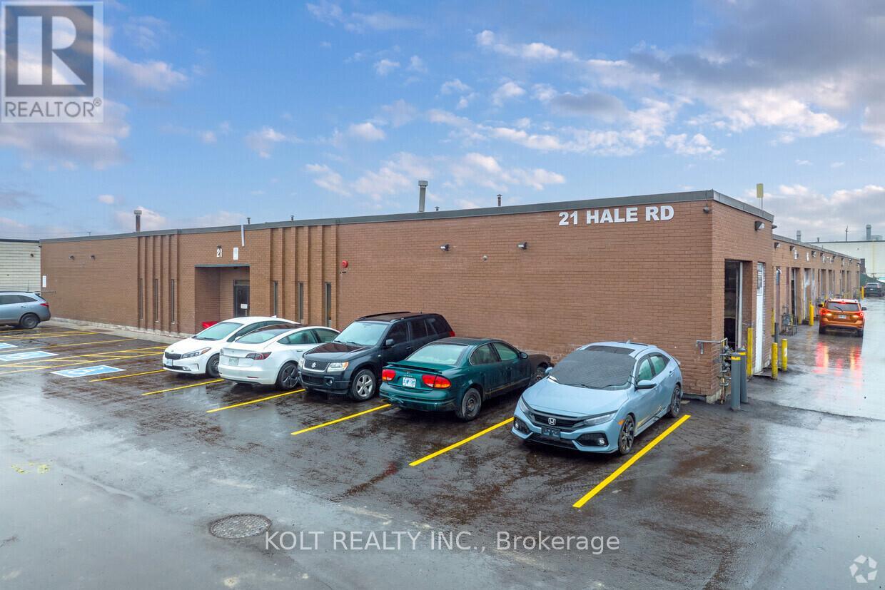 11 - 21 HALE ROAD, Brampton, Ontario