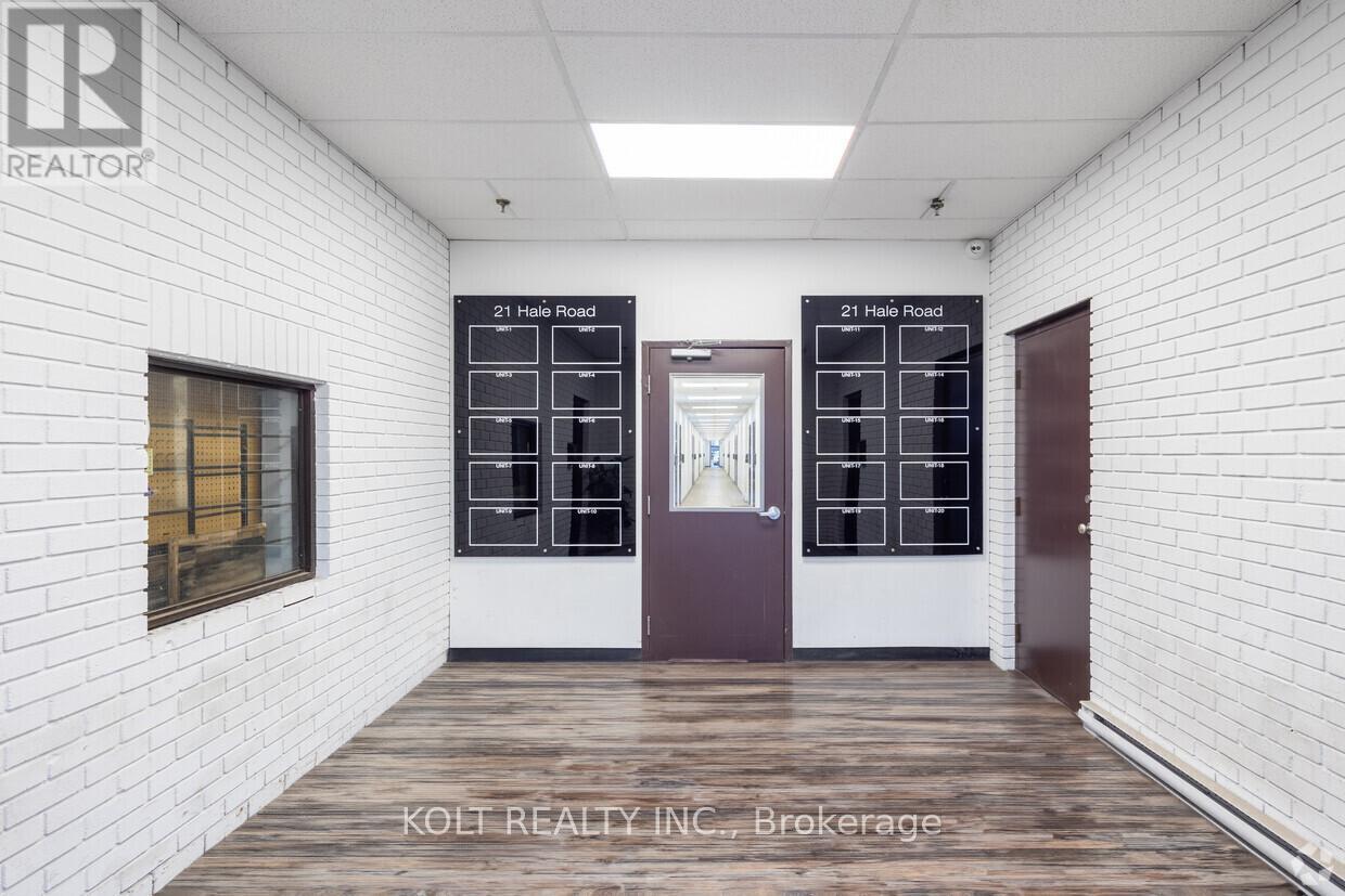 11 - 21 Hale Road, Brampton, Ontario  L6W 3J9 - Photo 4 - W12212185