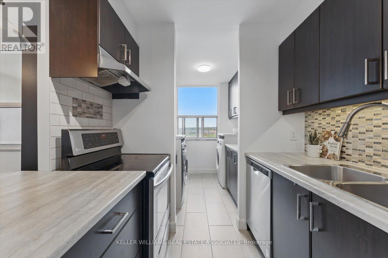709 - 966 Inverhouse Drive, Mississauga, Ontario  L5J 4B6 - Photo 11 - W12212195