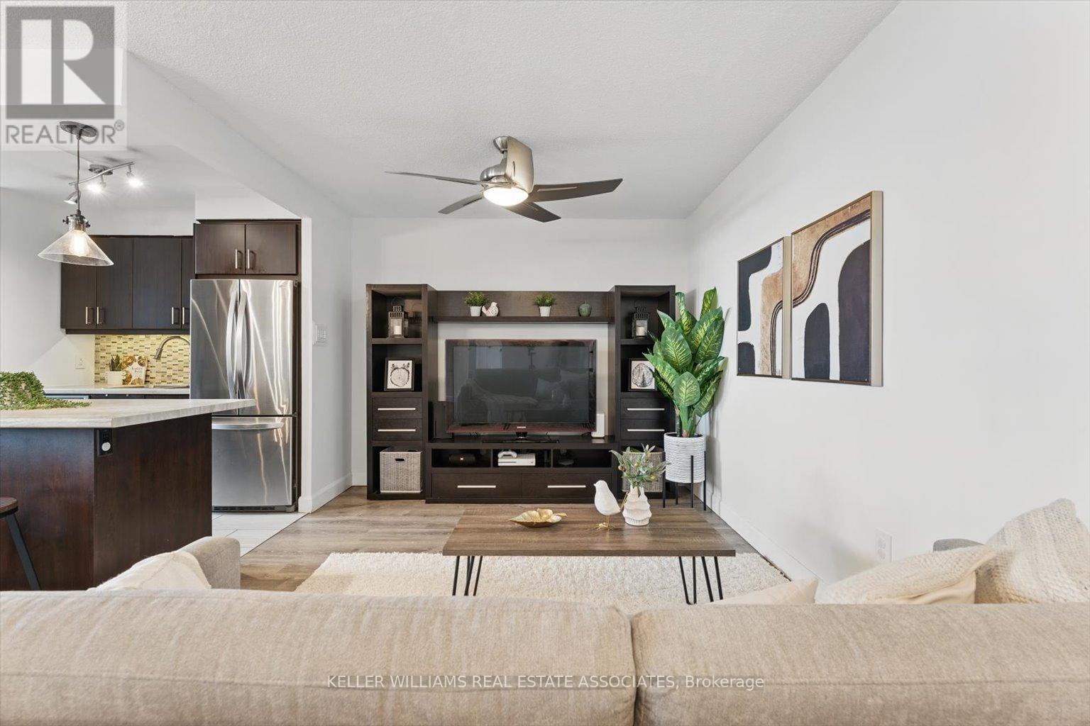 709 - 966 Inverhouse Drive, Mississauga, Ontario  L5J 4B6 - Photo 3 - W12212195