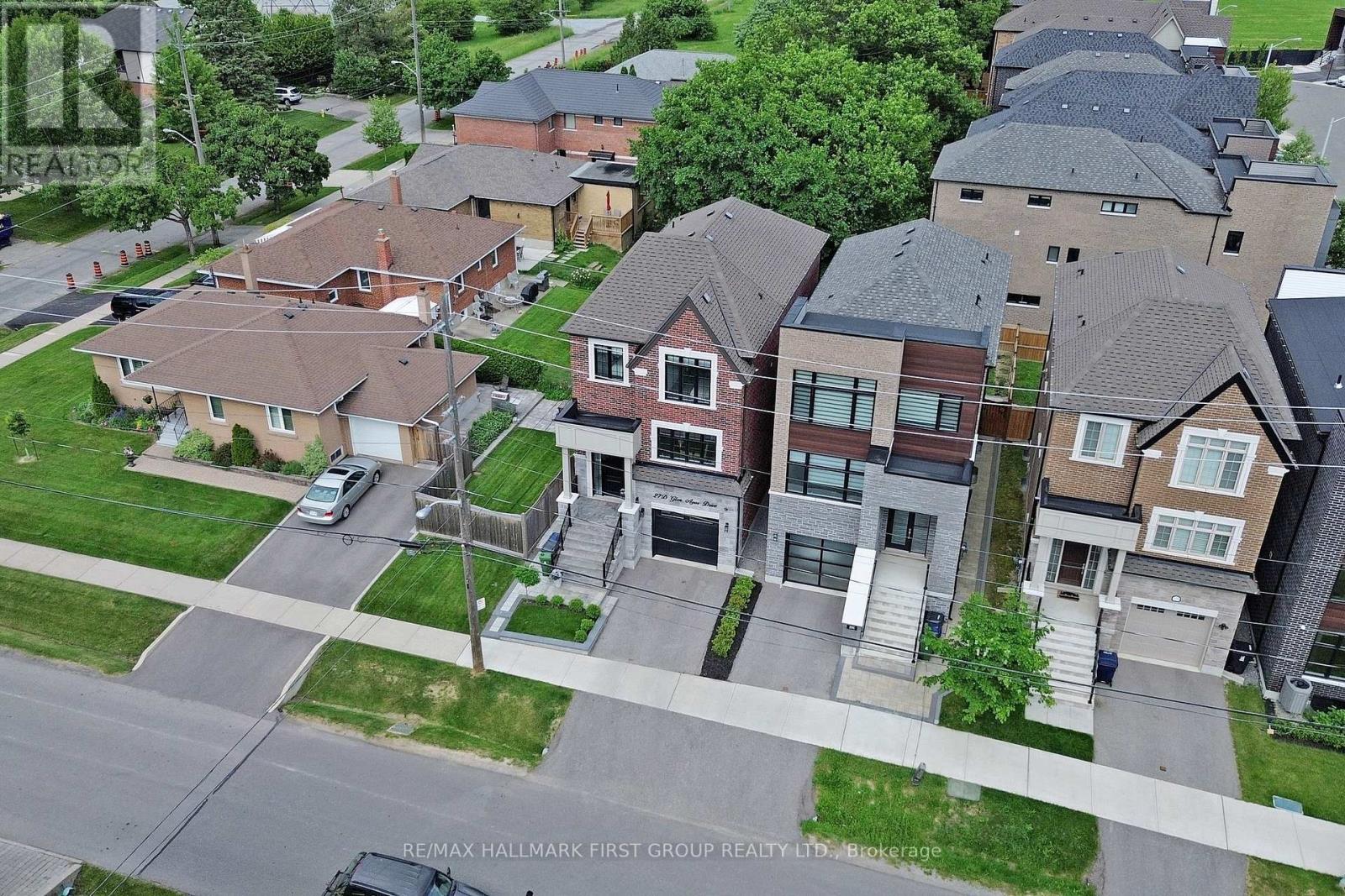 D - 27 Glen Agar Drive, Toronto (Princess-Rosethorn), Ontario  M9B 5L2 - Photo 46 - W12212196