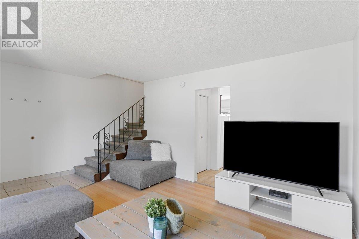 3265 Vincent Street, Port Coquitlam, British Columbia  V3B 3T3 - Photo 8 - R3013897